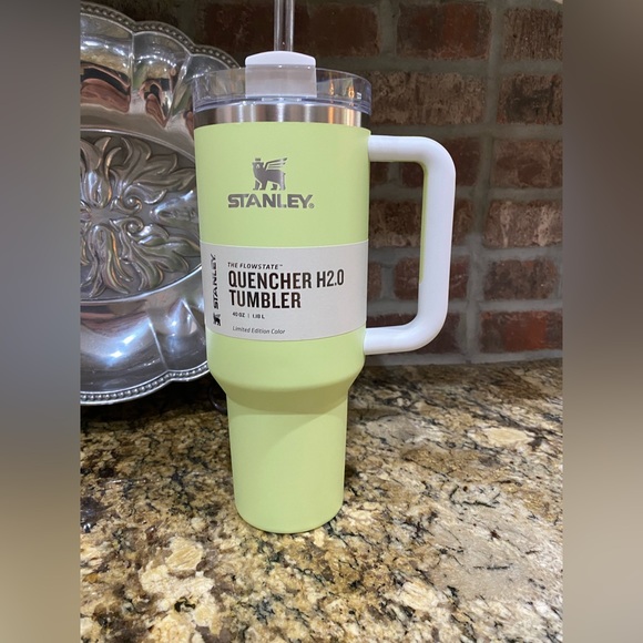 Stanley 40 oz. Quencher H2.0 Flowstate Tumbler Citron Colorblock Limited Edition - Picture 2 of 8